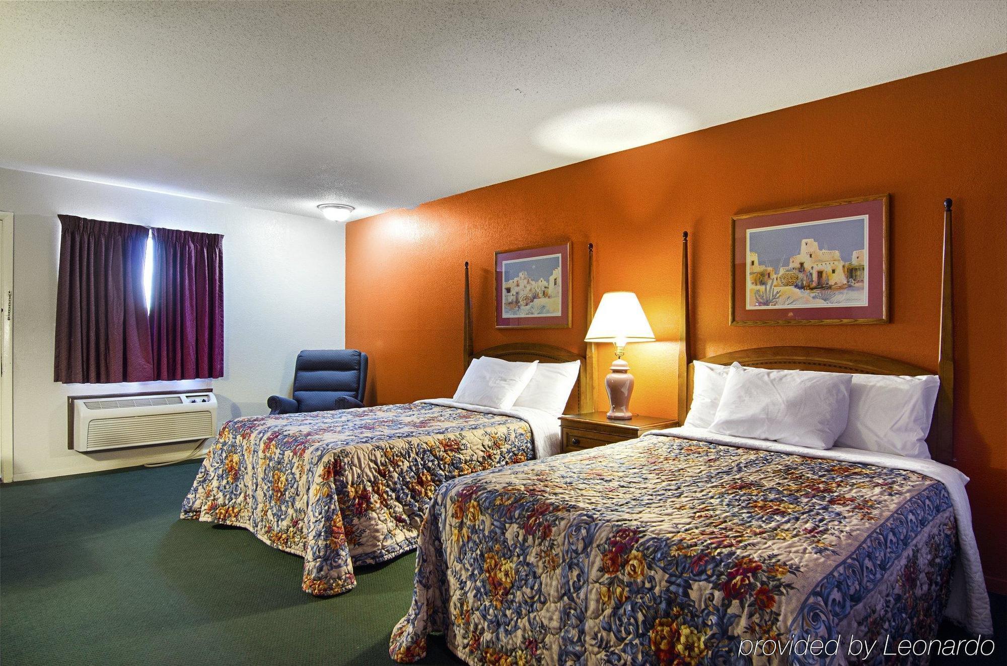 America'S Best Inn And Suites 恩波里亚 外观 照片
