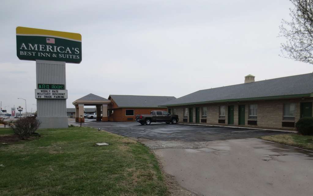 America'S Best Inn And Suites 恩波里亚 外观 照片