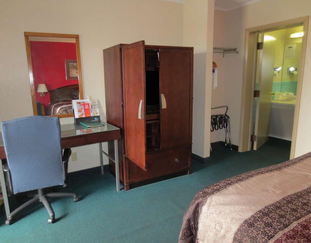 America'S Best Inn And Suites 恩波里亚 客房 照片